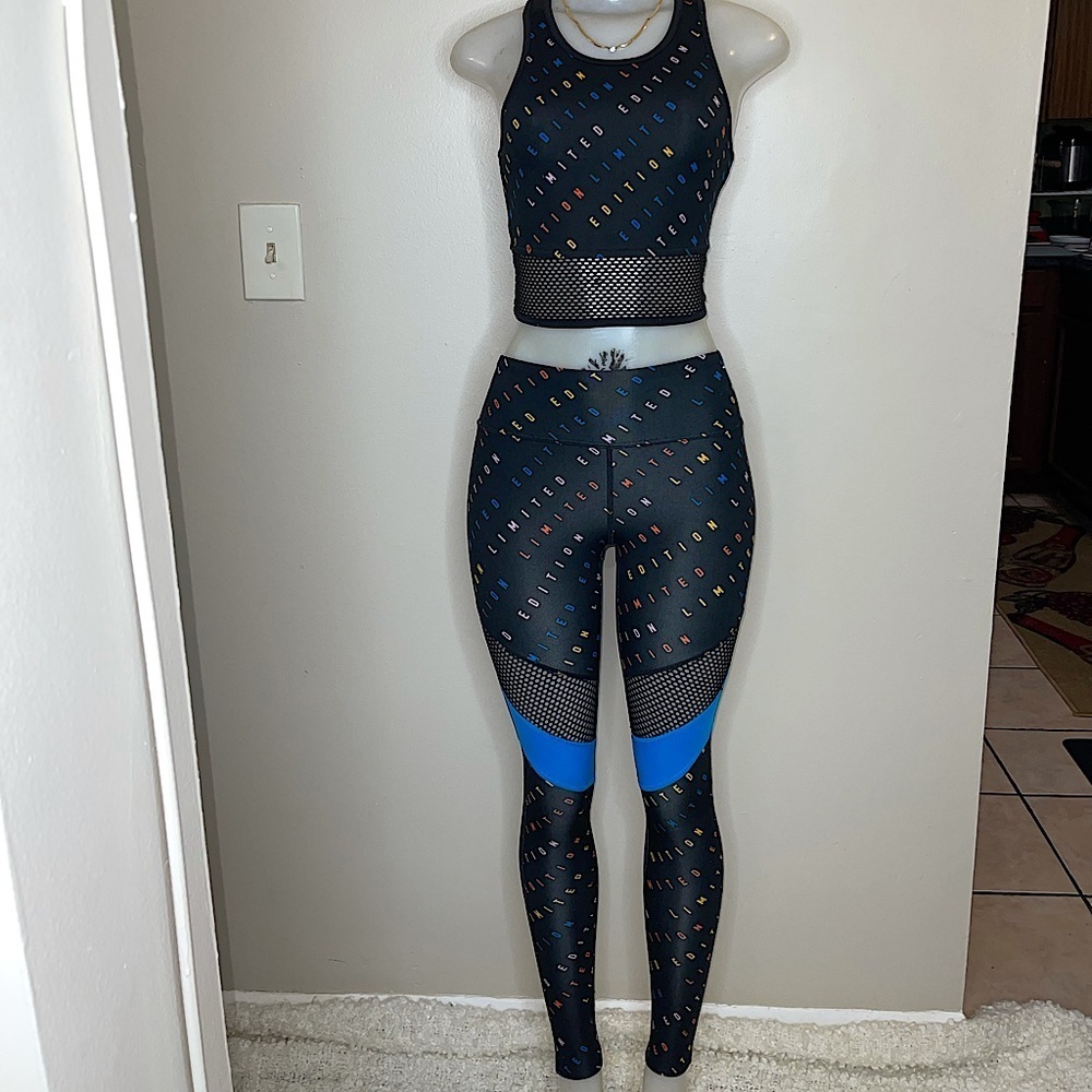 Flirtitude Active Limited Edition Matching Workout Set Top XS Leggings S